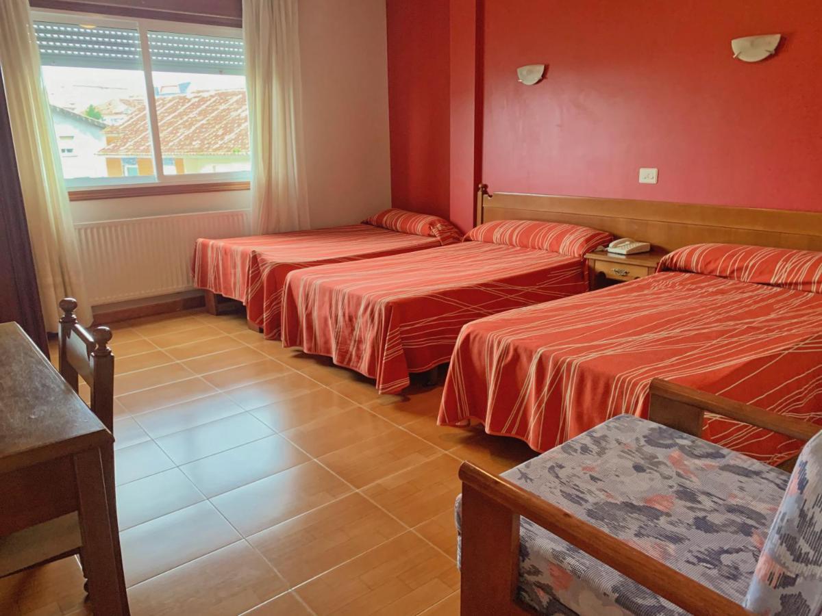 Hostal Las Vegas Cangas do Morrazo Bagian luar foto